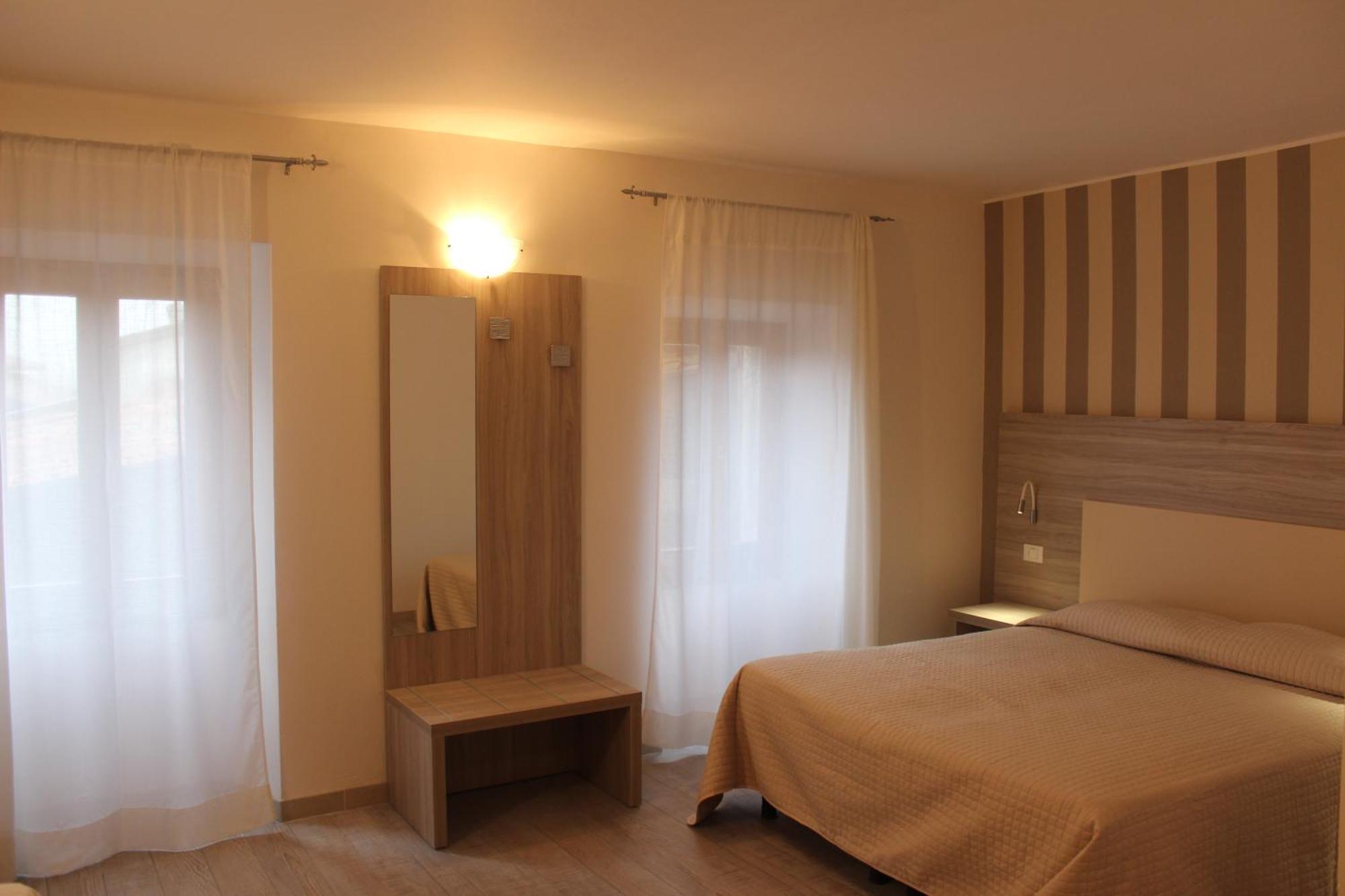 Hotel Miralago 3*
