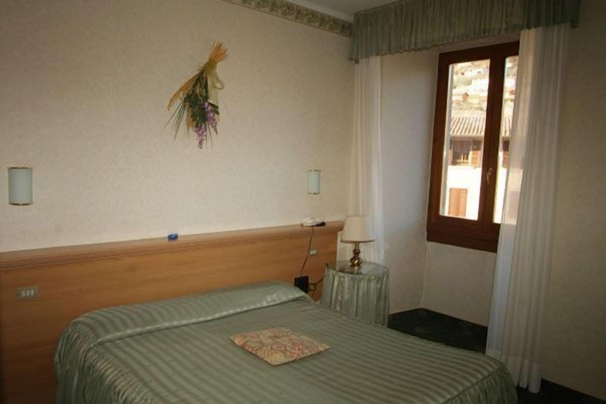 Miralago Pieve (Lombardy)