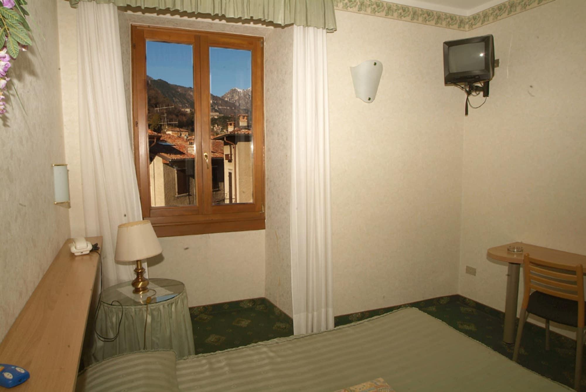 Miralago Hotel 3*